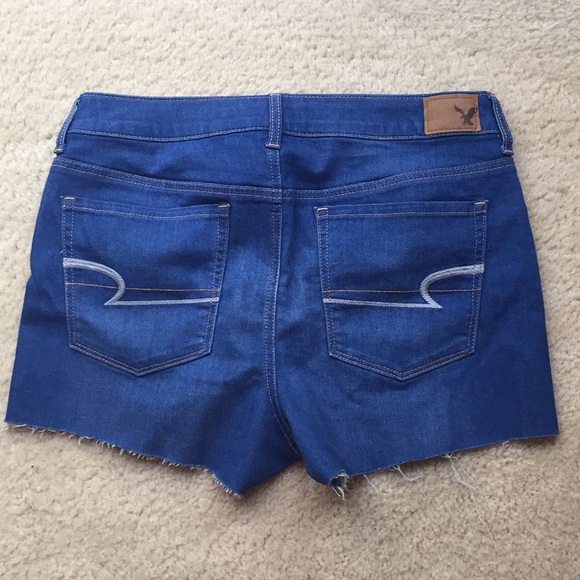 AE Shorts - Picture 2 of 4